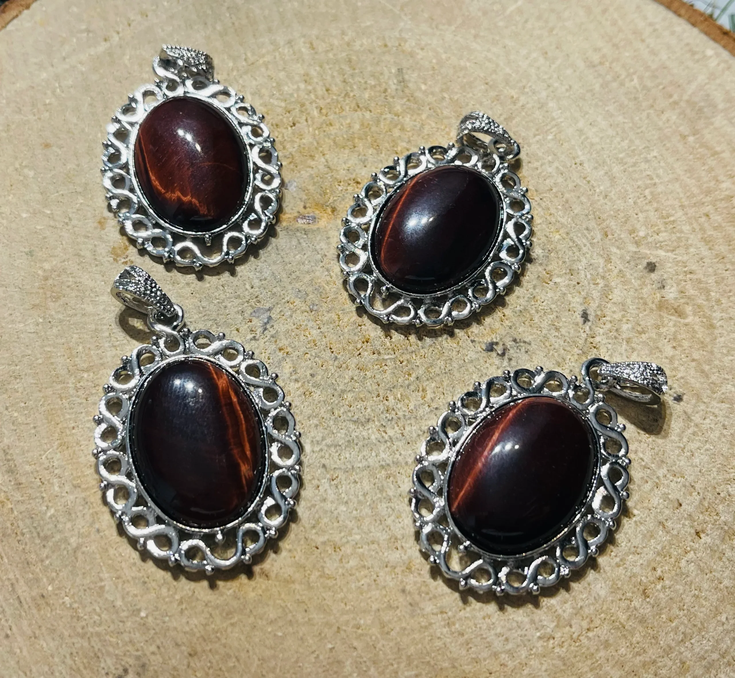 Pendentif en Oeil de Taureau – Image 4