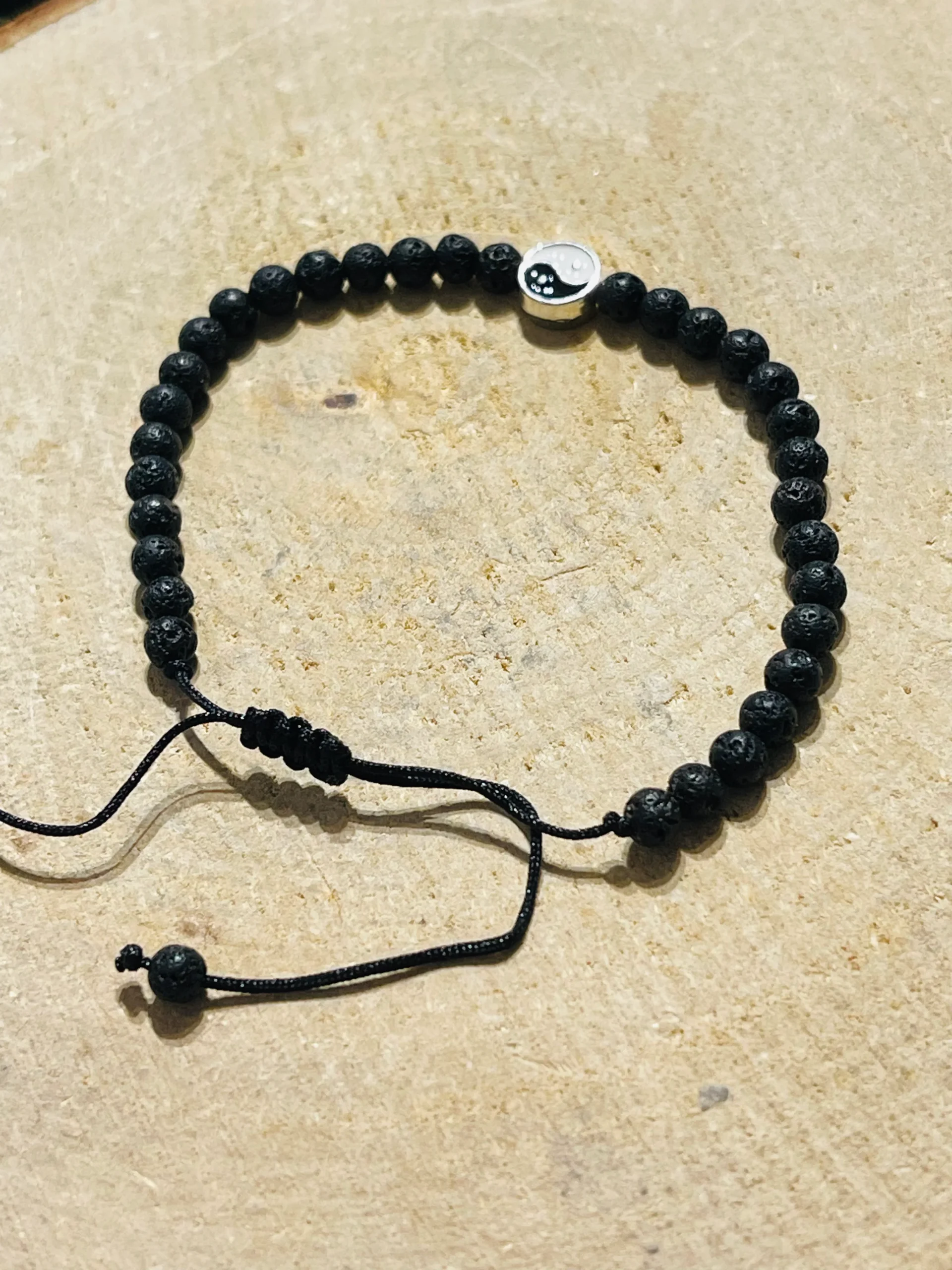 Lot de 5 Bracelets réglables de perles en pierre de Lave et Yin Yang (103)