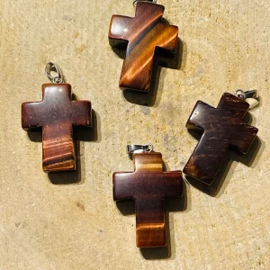 Pendentif en oeil de taureau en forme de croix