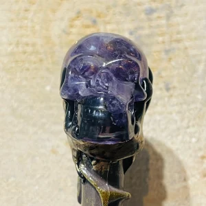 Baguette magique de sorcière en Améthyste en forme de crâne