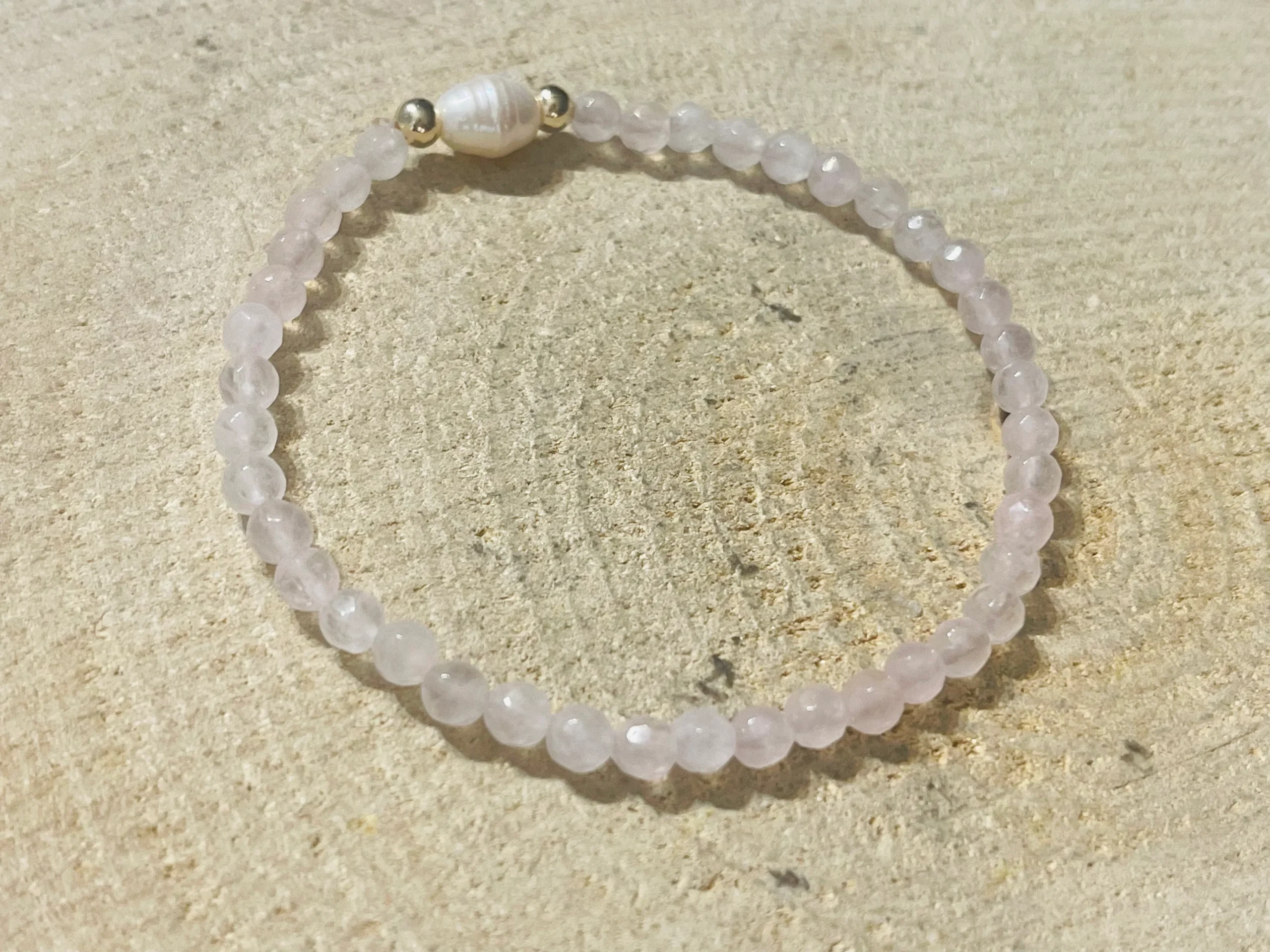 Lot de 5 Bracelets en perles naturelles en Quartz rose et perle de culture (61) – Image 3