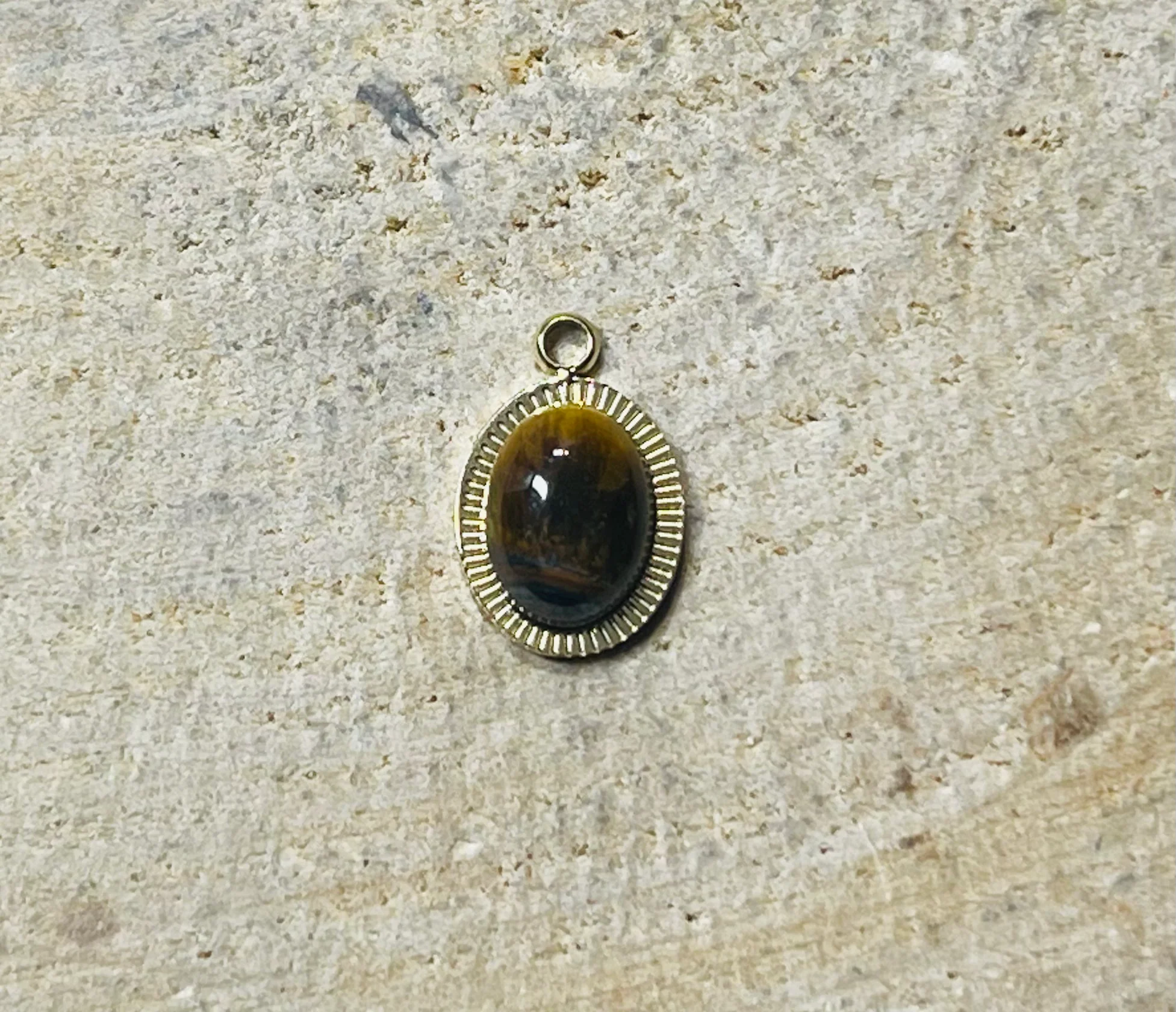 Pendentif en Oeil de tigre ovale – Image 2