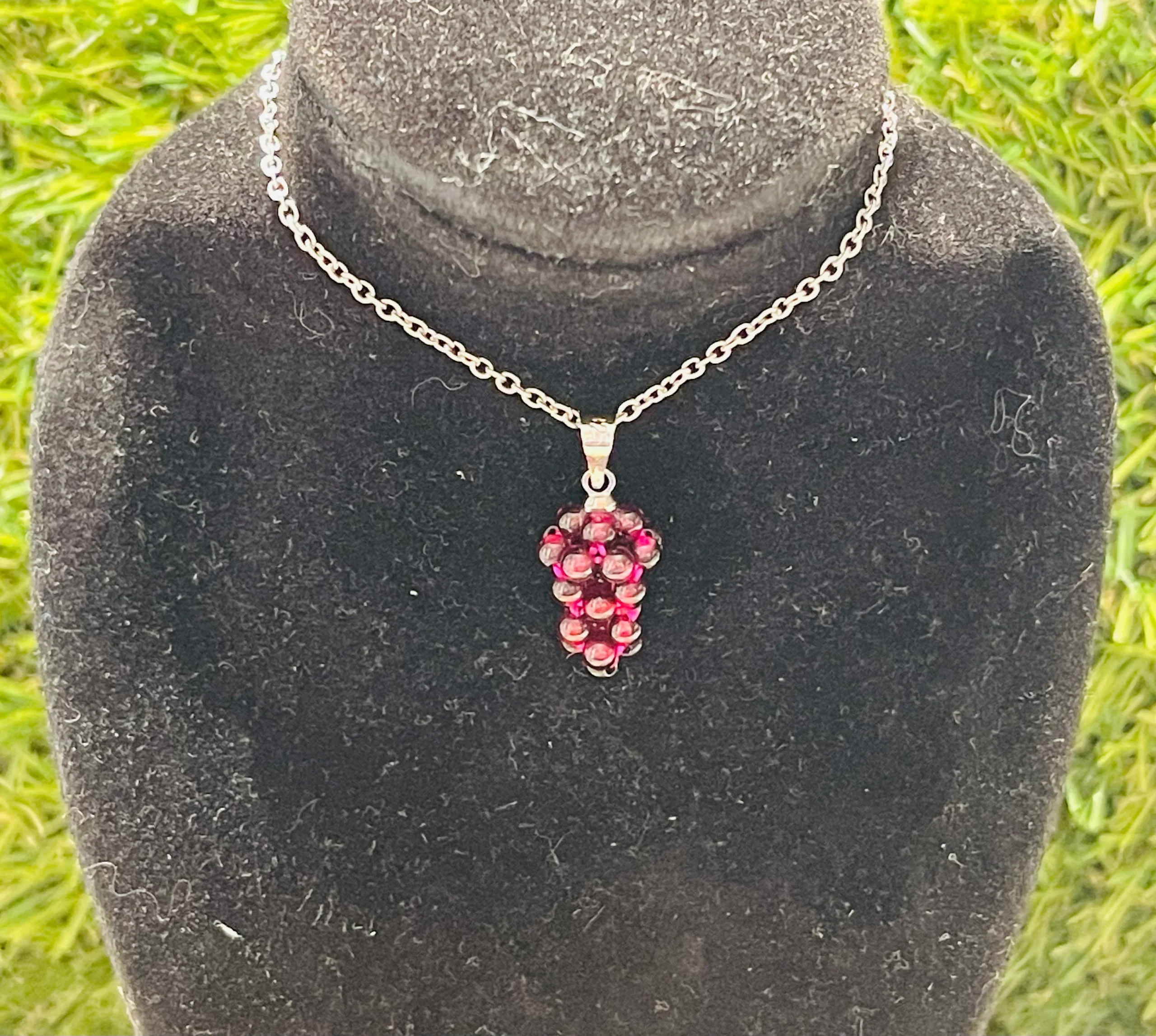 Pendentif en Grenat en forme de Grappe de raisin – Image 2