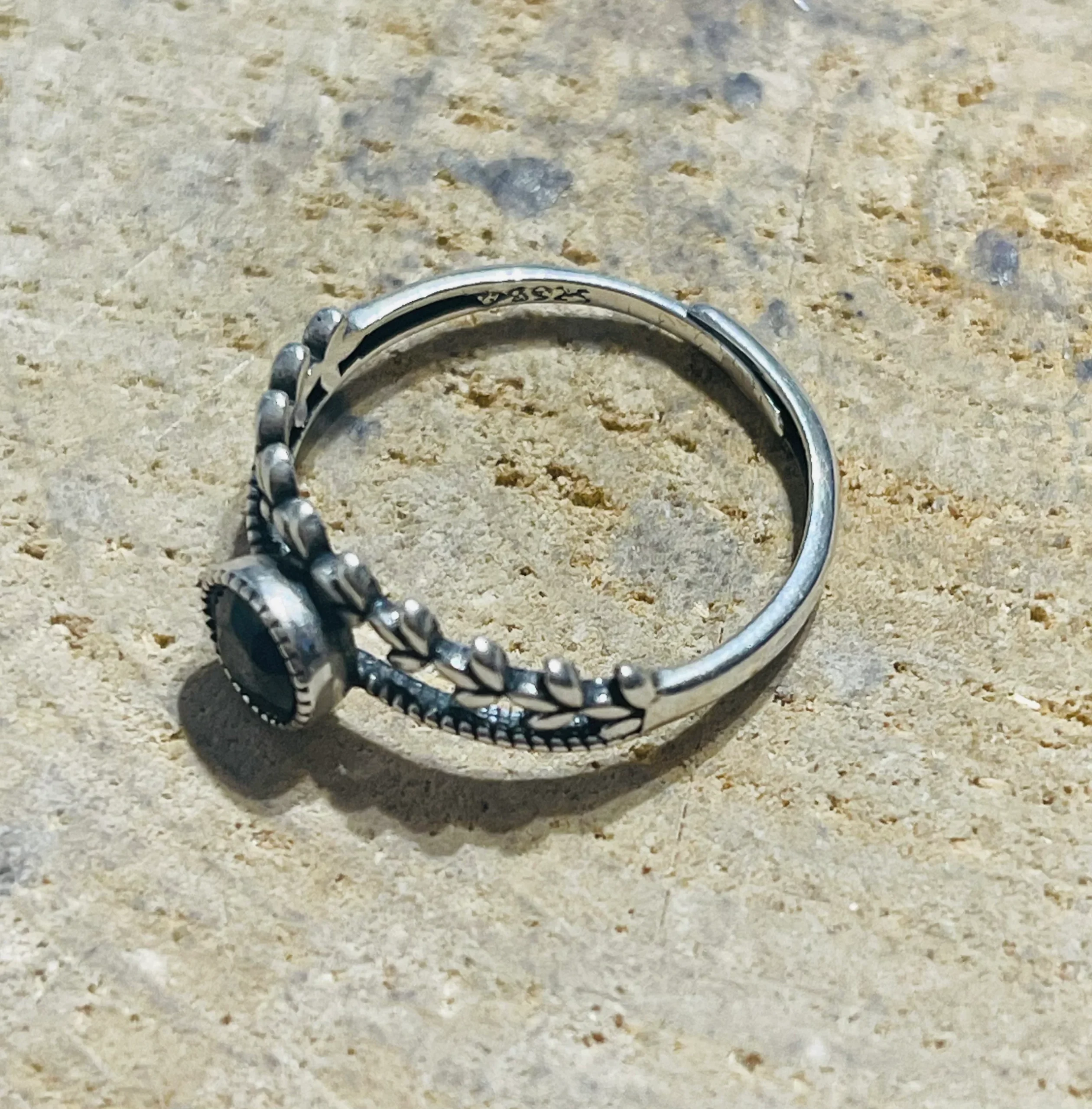 Bague en Argent 925 sertie d’un Spinelle , Taille réglable – Image 4