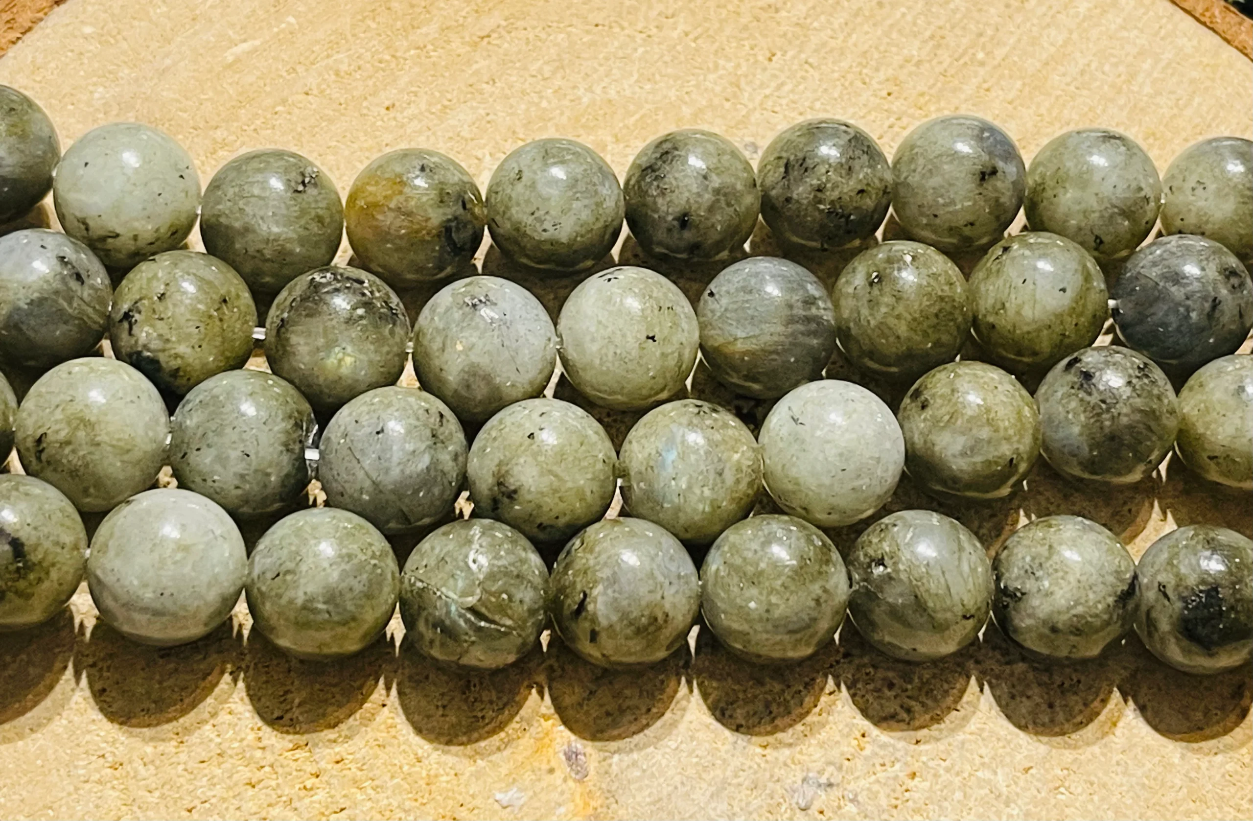 Perles en pierre naturelle en Labradorite en 12 mm – Image 2