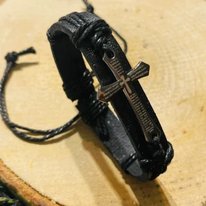 Lot de 5 bracelets réglables en cuir noir avec Croix (74)