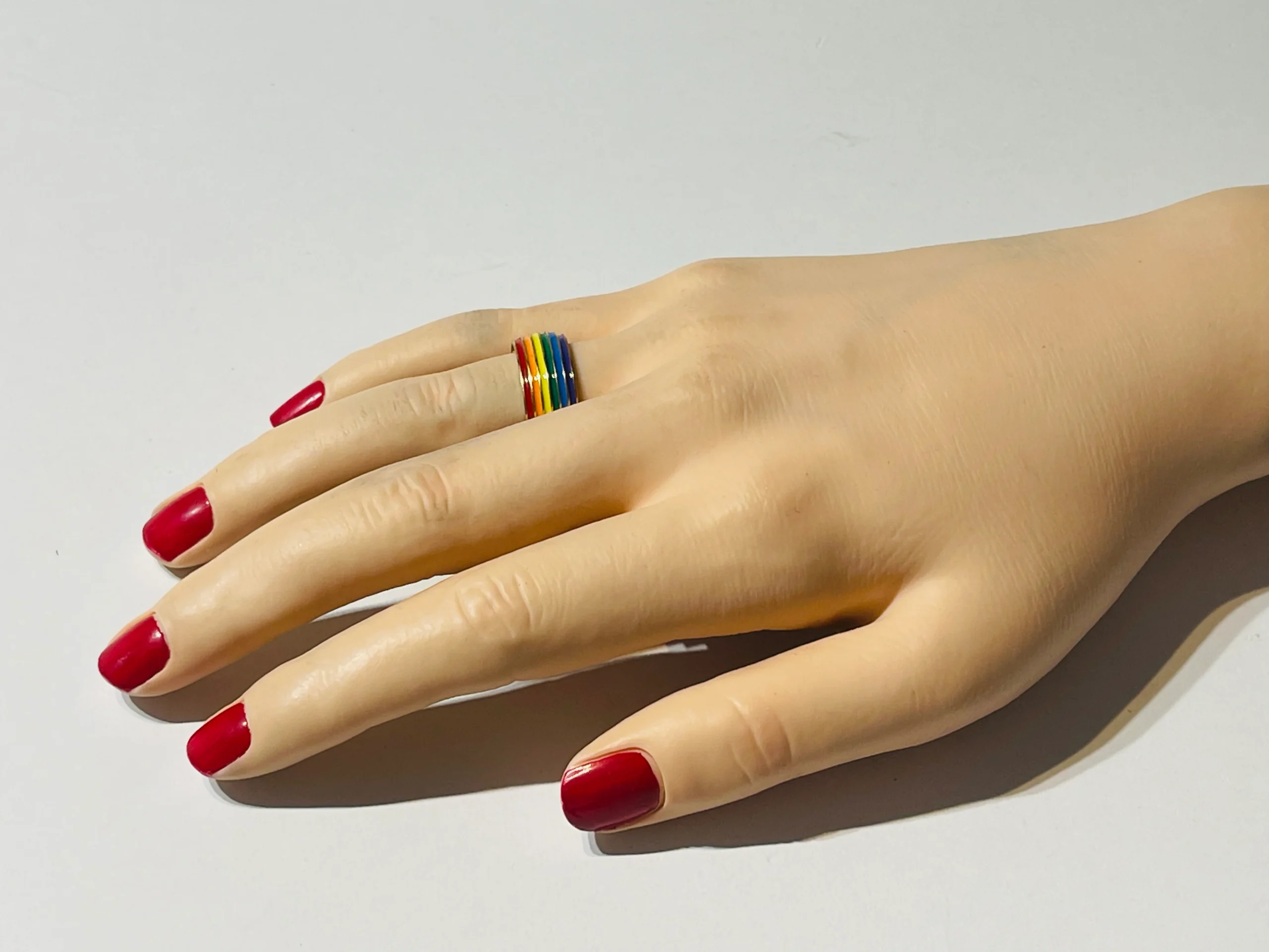 Bague arc en ciel LGBT doré , Taille 55 – Image 4