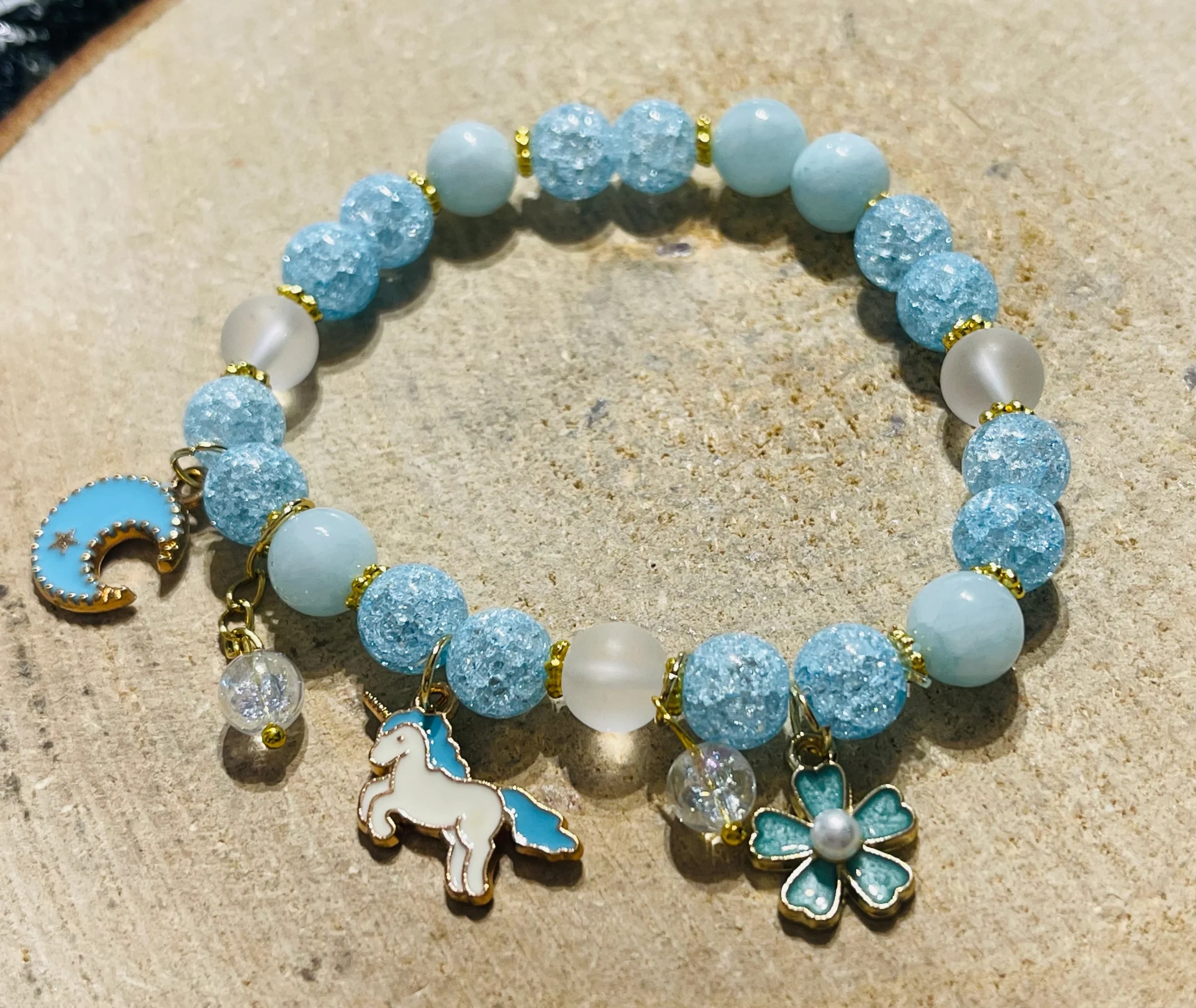 Lot de 5 Bracelets en perles en pierre naturelle Jade 8 mm, licorne, fleur (79) – Image 3