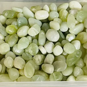 Lot de 5 pierres roulées naturelles en Jade vert clair