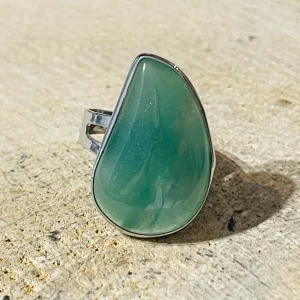 Bague sertie d’une Aventurine verte, taille réglable