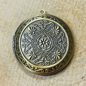 Pendentif Porte Photo Vintage avec décors de fleurs