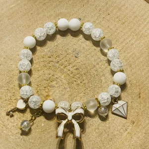 Lot de 5 Bracelets en perles naturelles en Jade blanc et breloques (31)