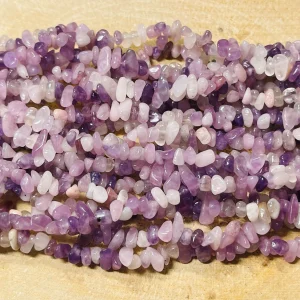 Perles en pierre naturelle chips / pépites en Lépidolite 5-8 mm (fil de 80 cm)