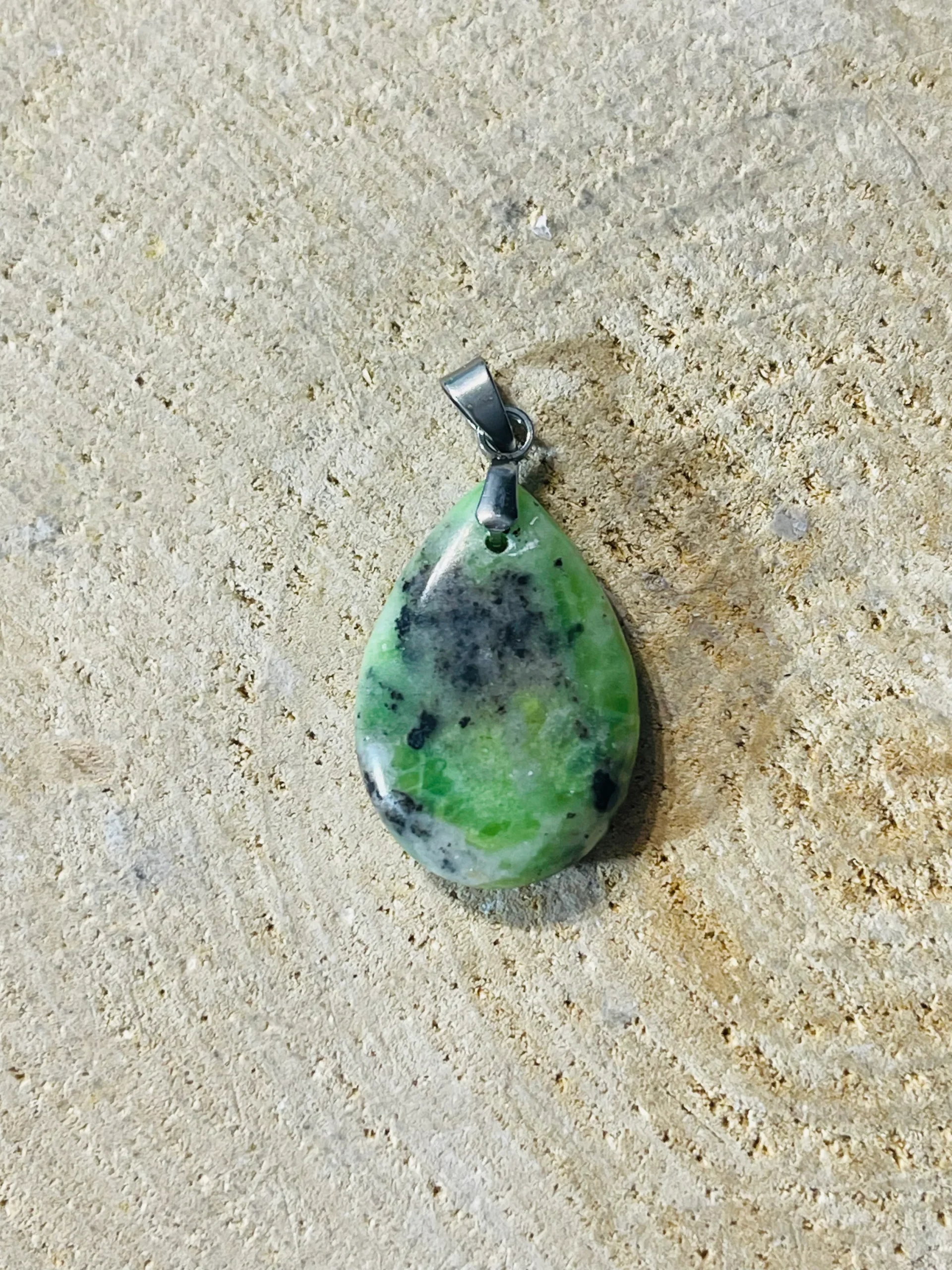 Pendentif en Serpentine d’Australie cabochon au choix – Image 8