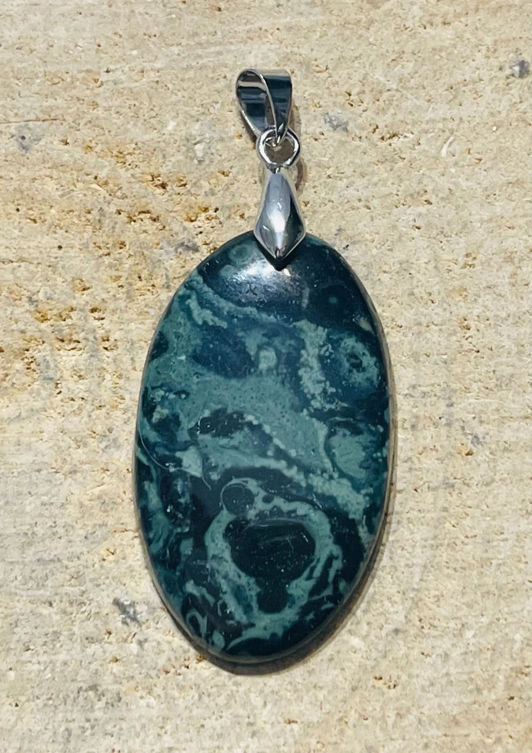 Pendentifs en Jaspe Kambaba au choix (2) – Image 4