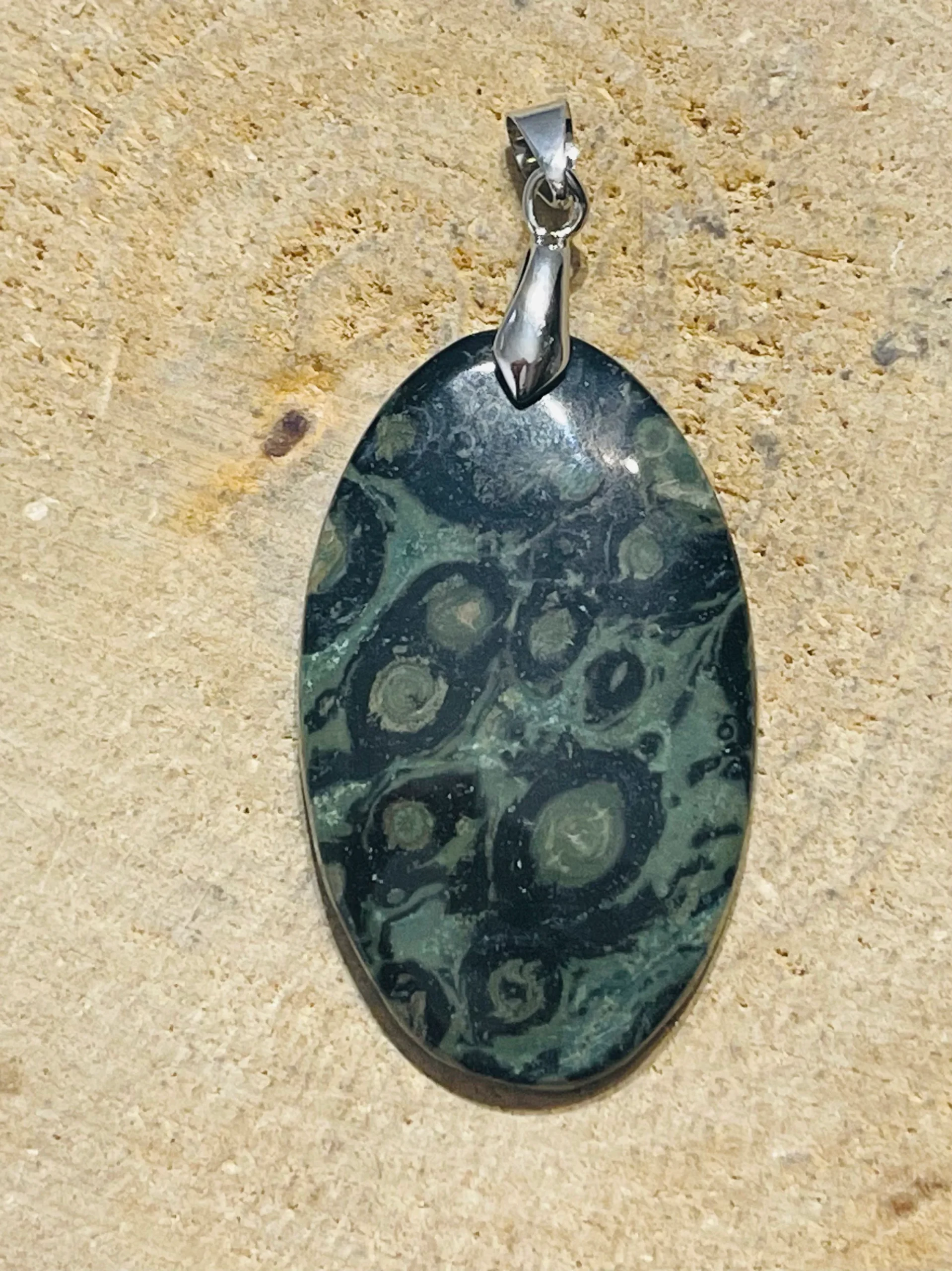 Pendentifs en Jaspe Kambaba au choix (2) – Image 8