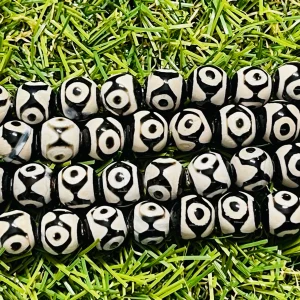 Perles en pierre naturelle en Agate dzi tibetaine noire et blanche à 3 yeux en 8 mm