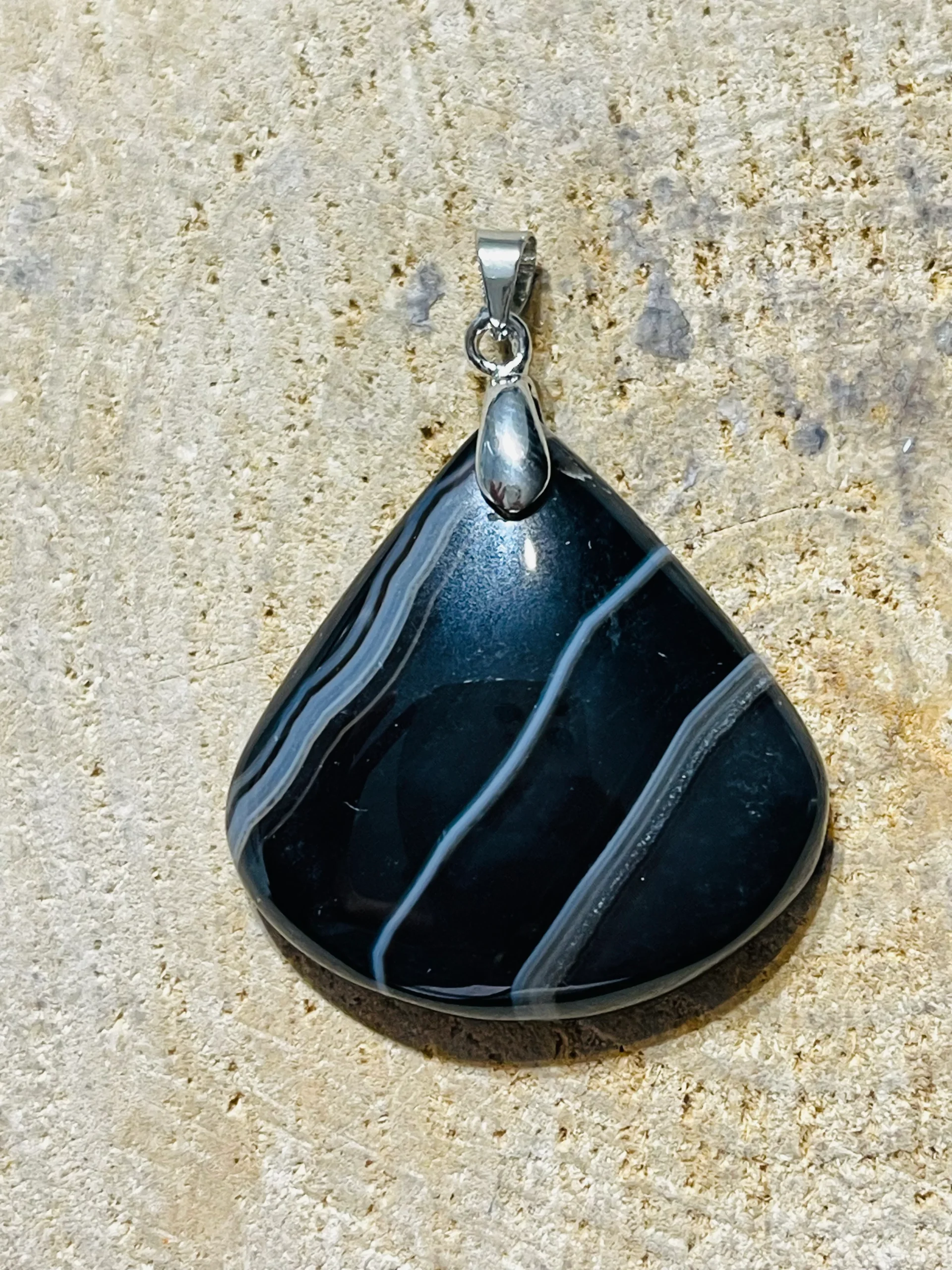 Pendentifs en Agate à bandes au choix (2) – Image 8