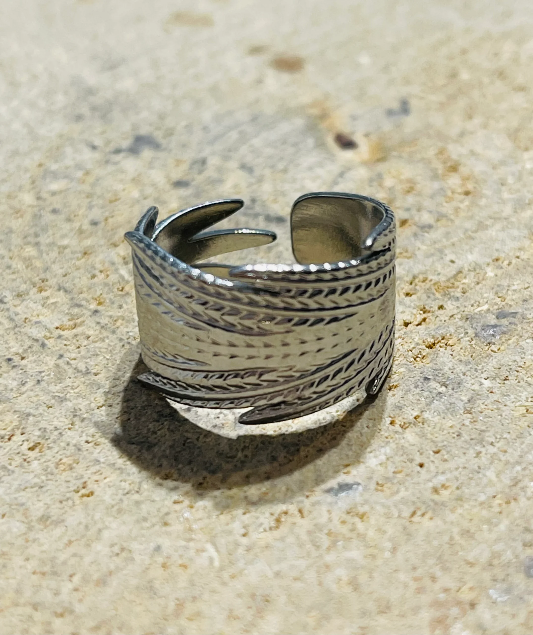 Bague Plume argentée, Taille 55-61 (réglable)