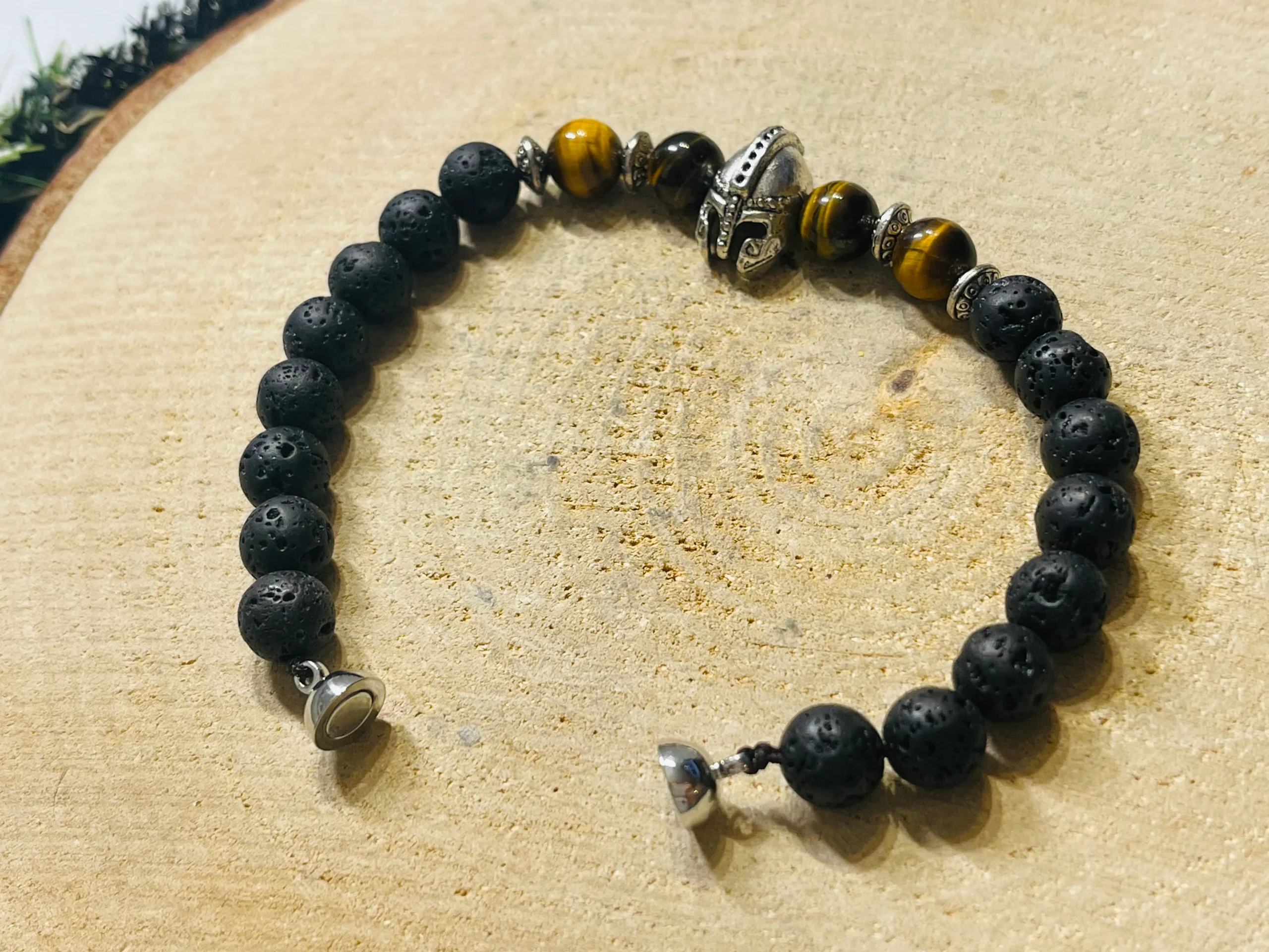 Lot de 5 Bracelets en perles naturelles en Pierre de Lave, Oeil de tigre et casque de gladiateur (45) – Image 3