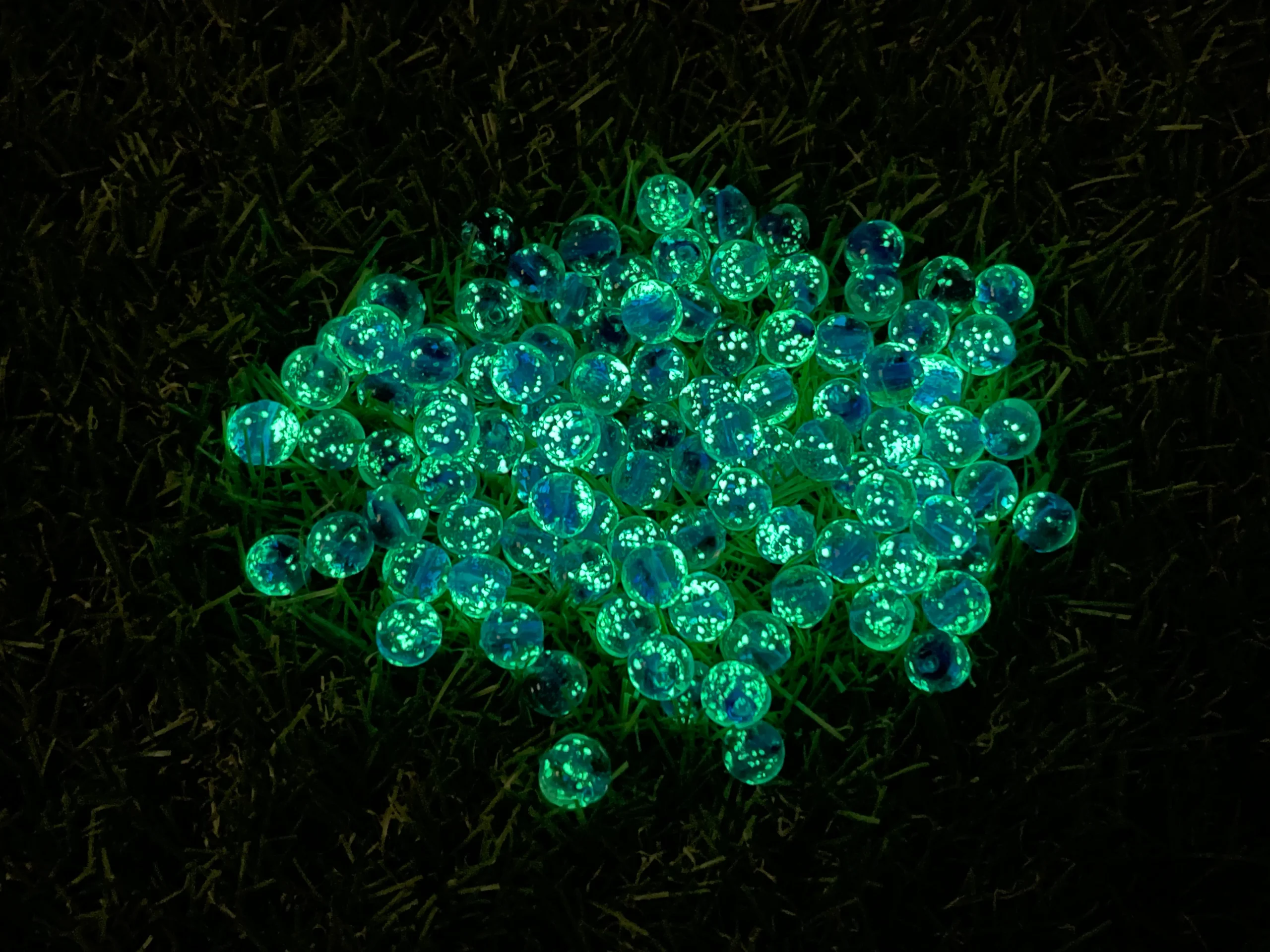 Lot de Perles Lumineuses en verre bleues nuit 8 mm pour bracelet – Image 3