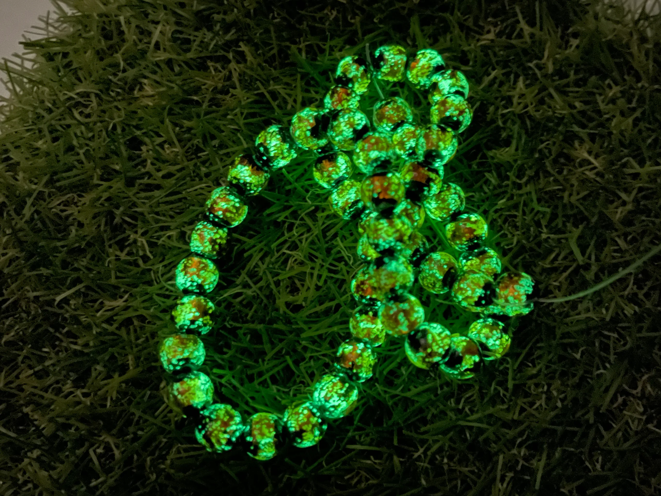 Lot de Perles Lumineuses en verre jaunes 8 mm pour bracelet – Image 3