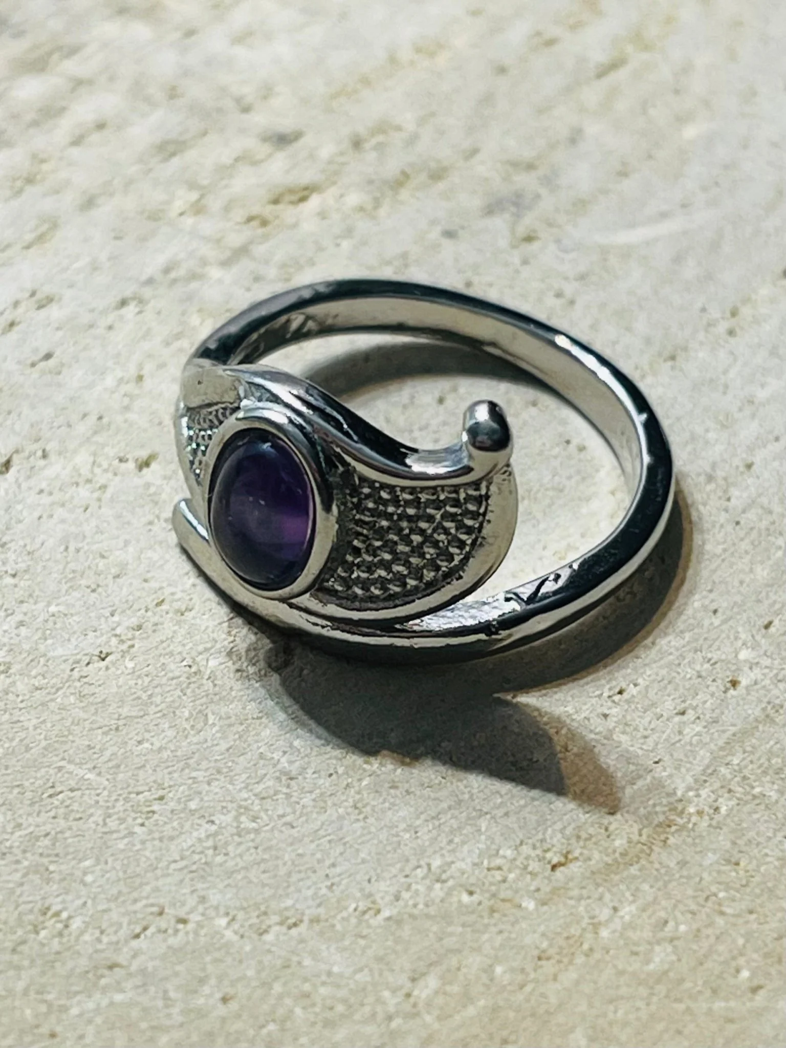 Bague en Oeil d' Horus sertie d'une Améthyste, taille réglable – Image 5