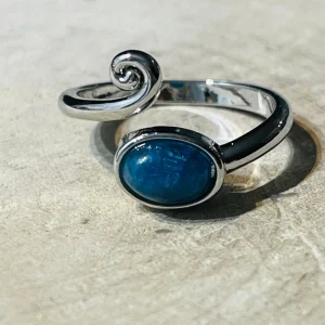 Bague vague en Apatite bleue ovale, Taille réglable