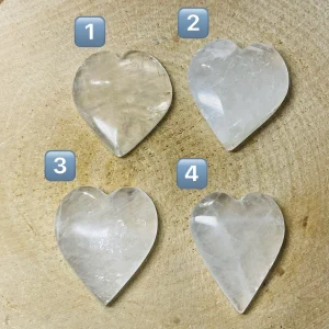 Cabochon en cristal de roche en forme de cœur