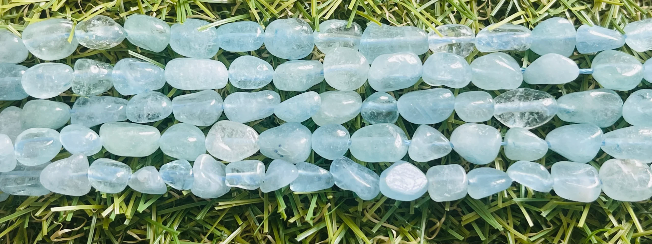 Perles naturelles en Aigue marine en Nuggets de 5-8mm – Image 2