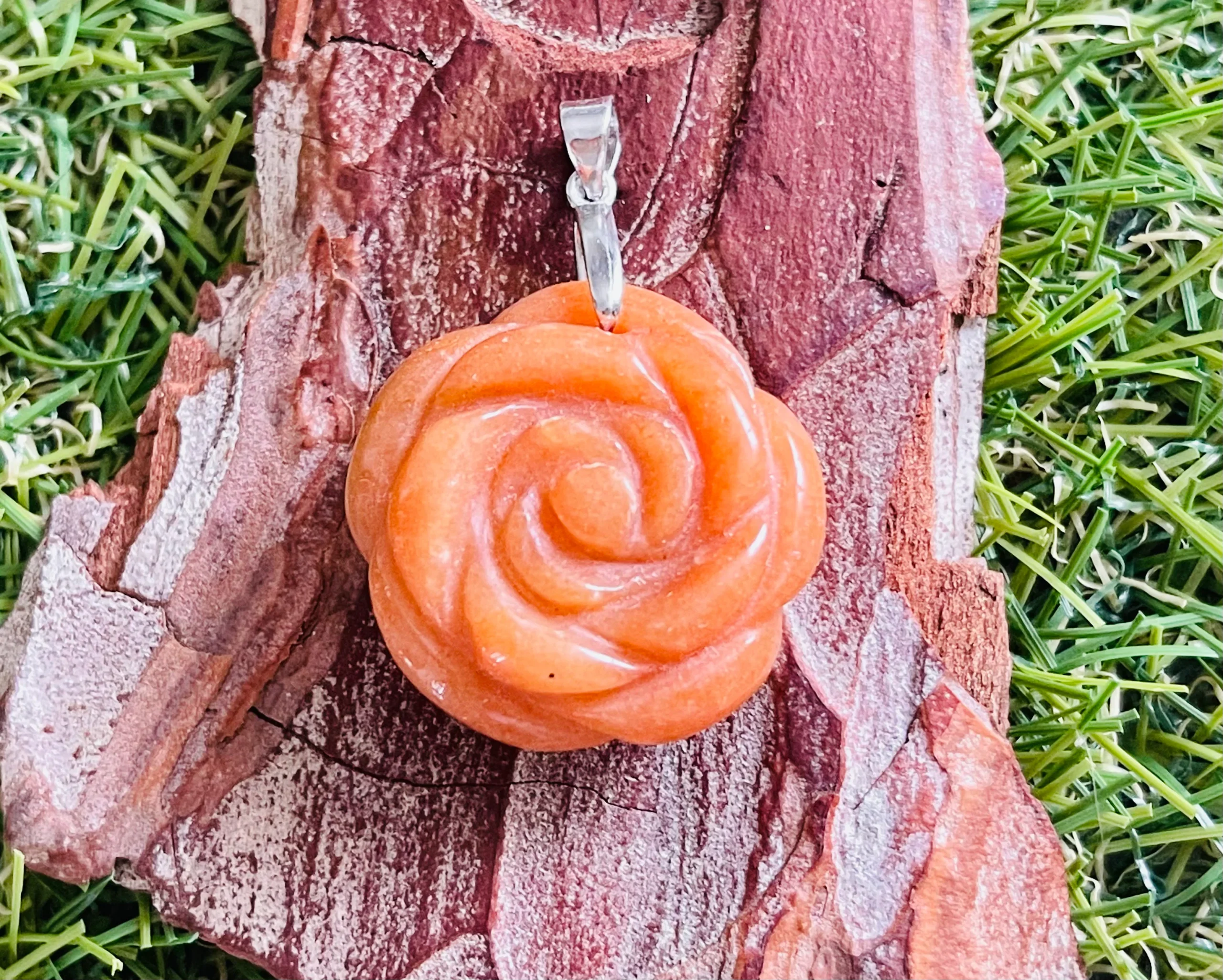 Pendentif Fleur en Aventurine orange et bélière en Argent 925