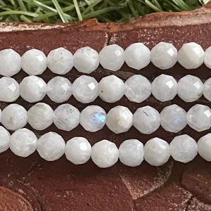 Perles naturelles en Péristérite à facettes en 4 mm