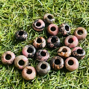 Perles naturelles en Rhodonite à grand trou