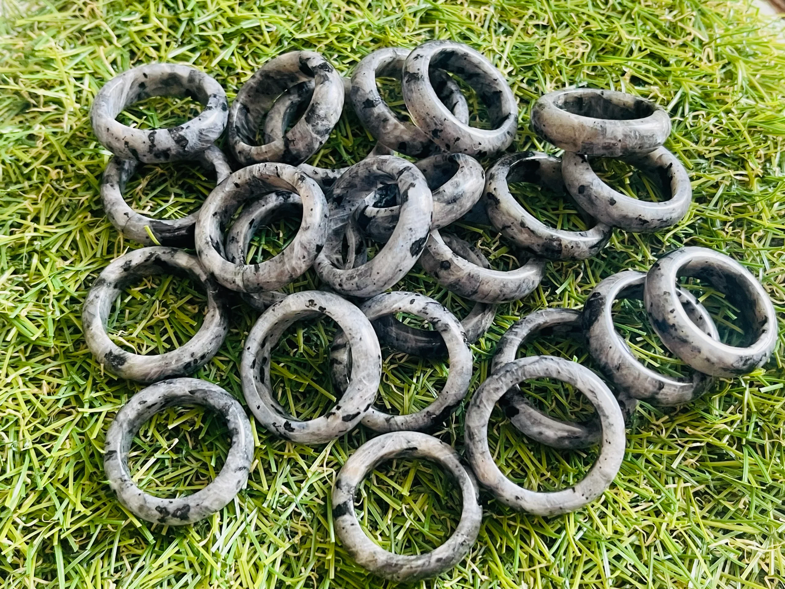 Bague en Larvikite – Image 2