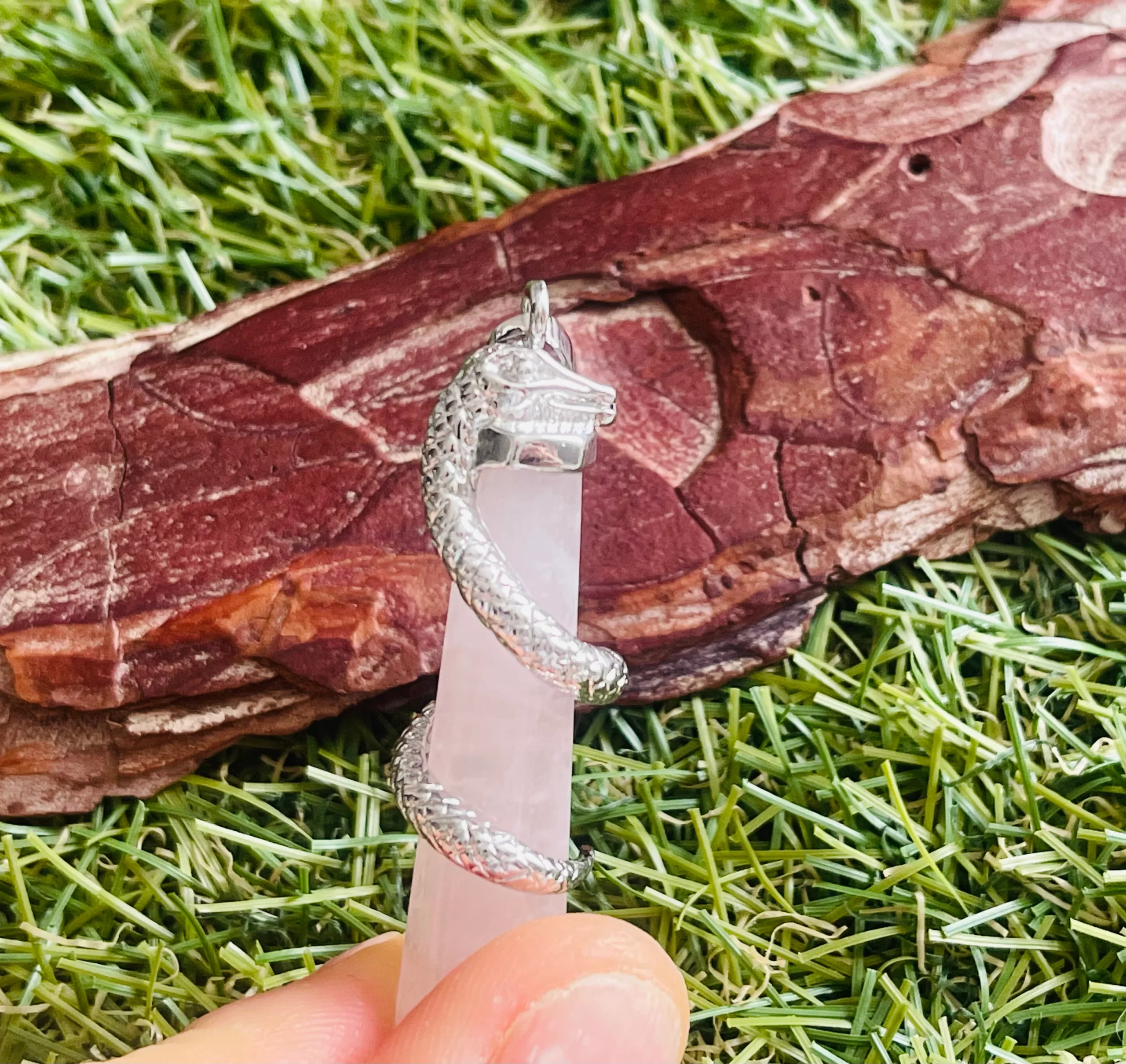 Pendentif en Quartz rose en forme de serpent – Image 5