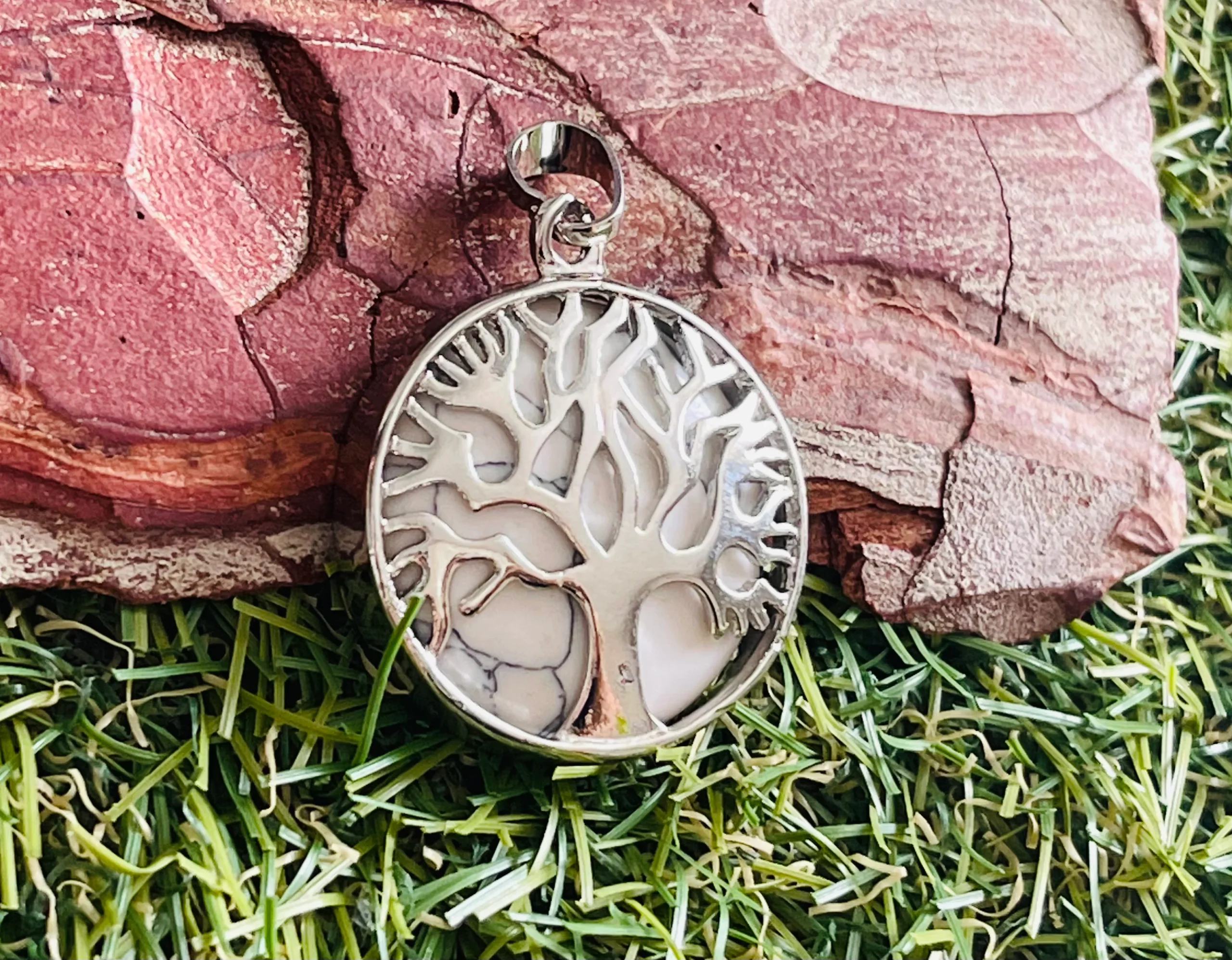 Pendentif en Howlite et arbre de vie – Image 3