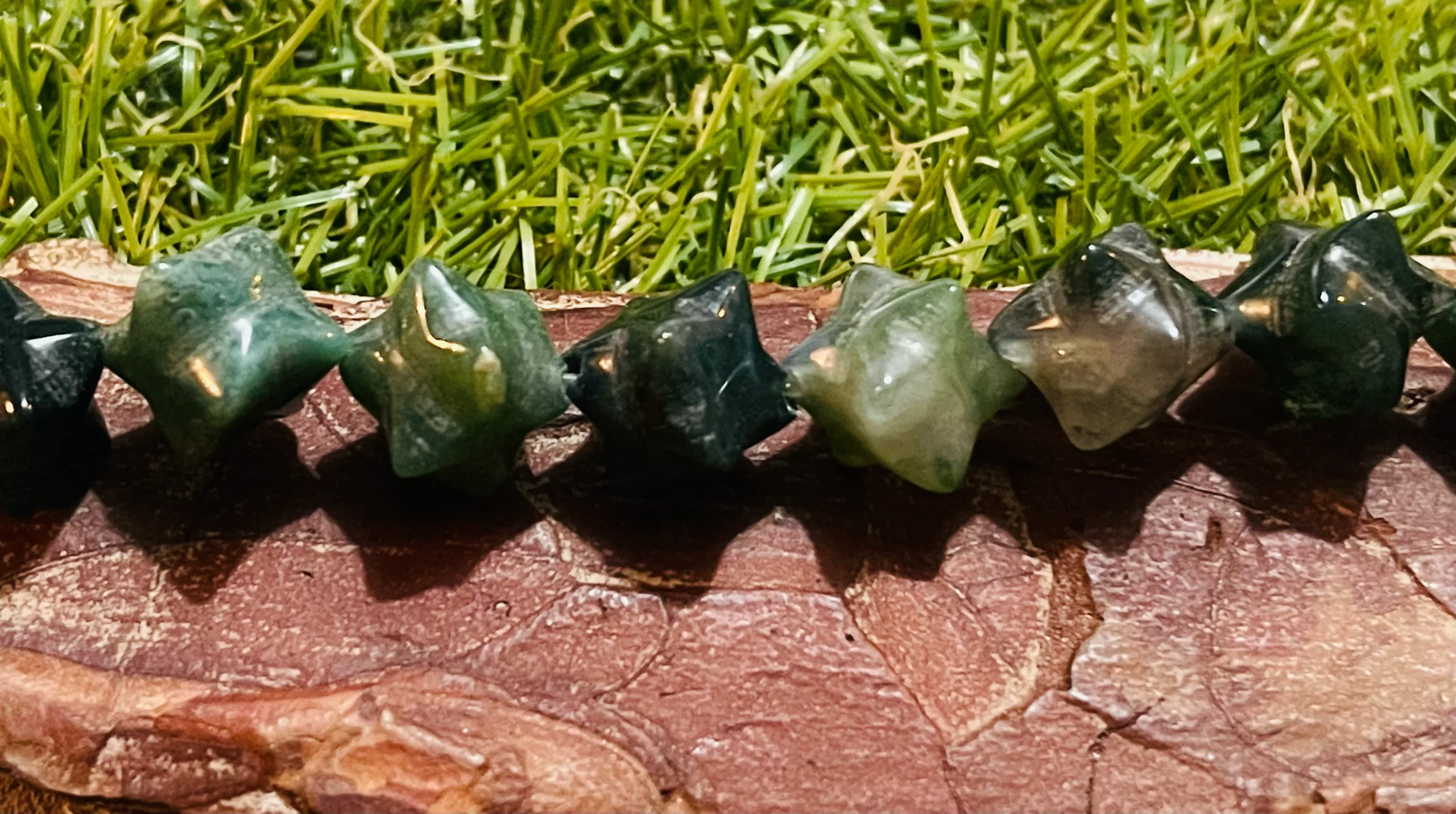 Lot de 5 Perles naturelles étoile 3D en Agate Mousse – Image 3