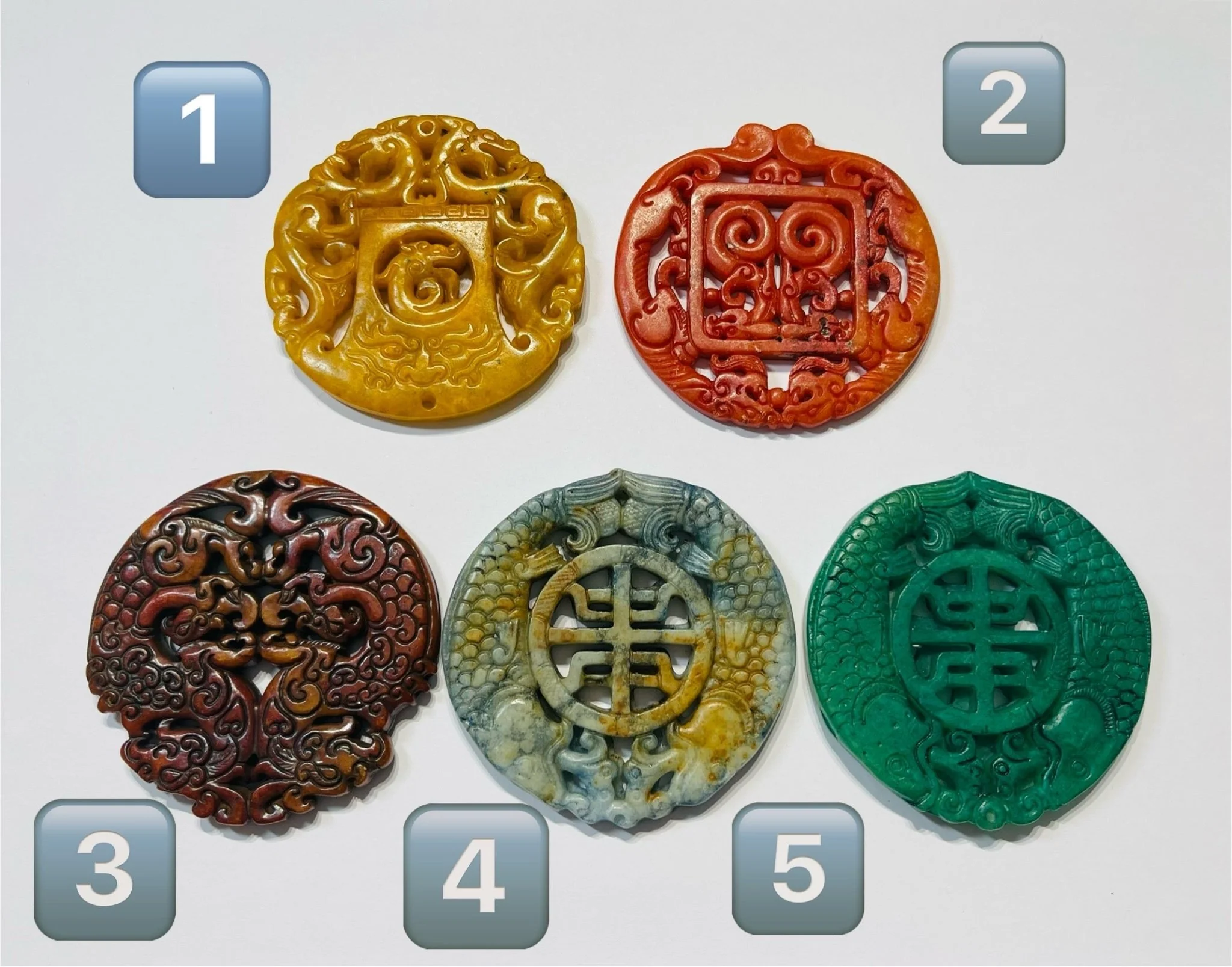 Pendentif Amulette en Jade