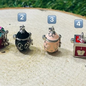 Pendentif / breloque cachette