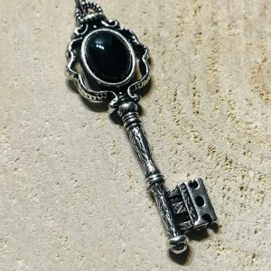 Pendentif en forme de clé et en Onyx