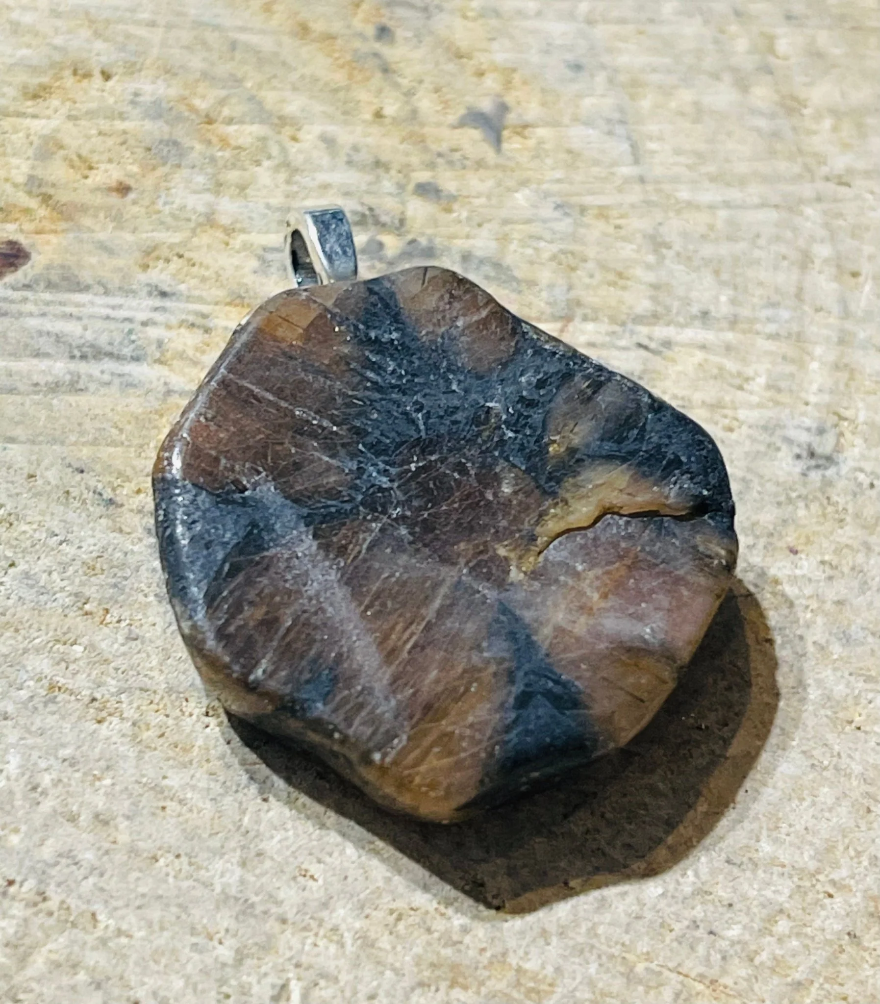 Pendentif en pierres naturelles Chiastolite (3) – Image 3