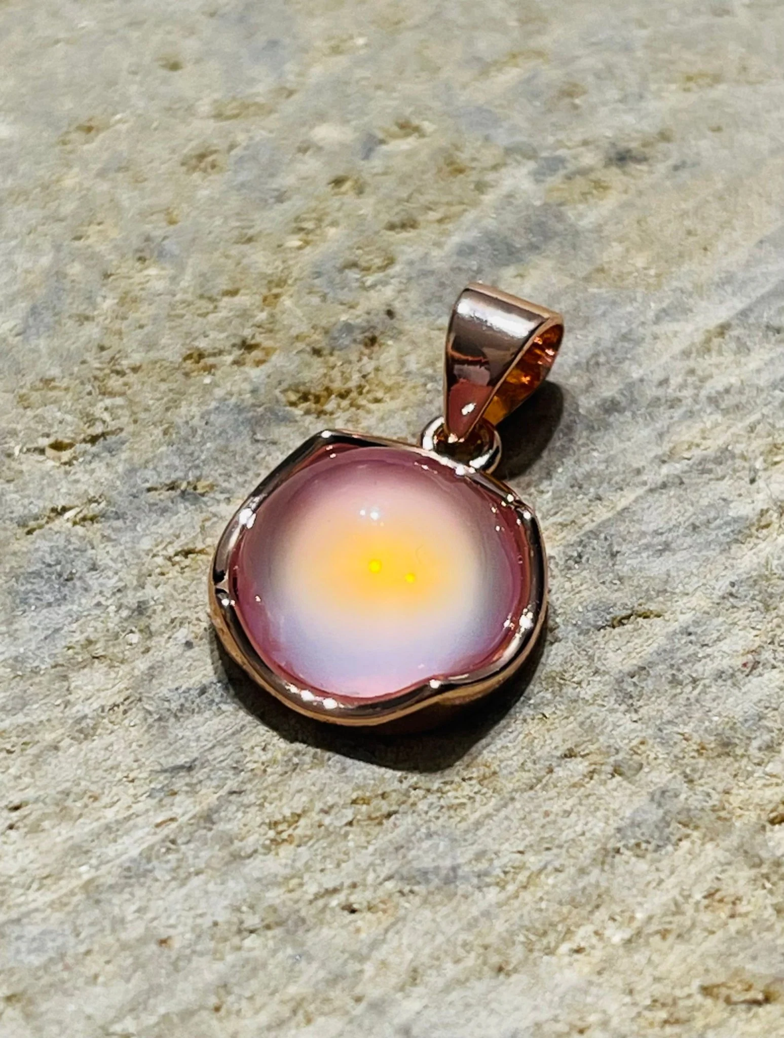 Pendentif en Quartz rose cabochon – Image 3