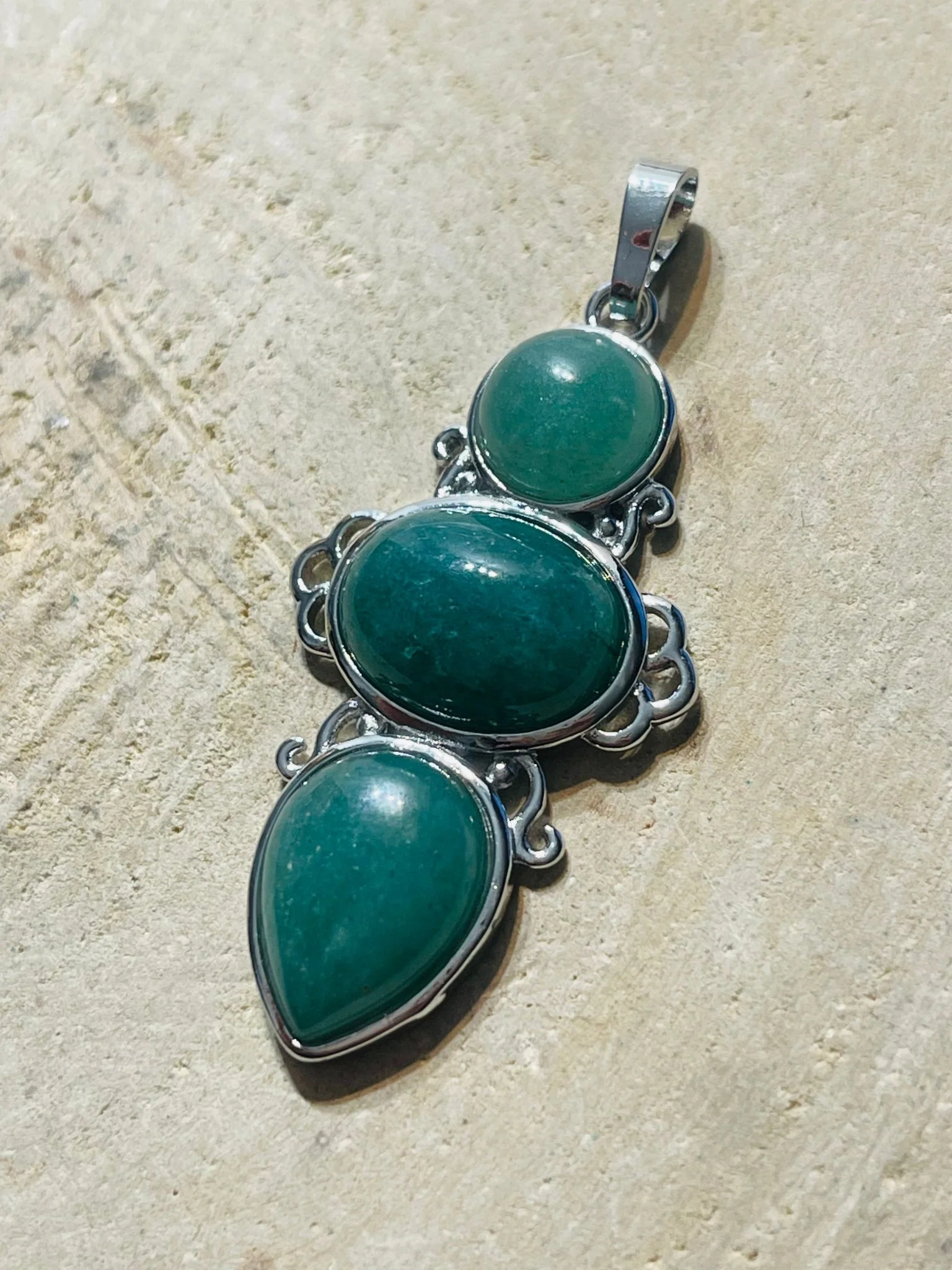Pendentif fleur en Aventurine verte – Image 3