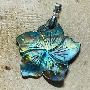 Pendentif Fleur en coquille d’ Ormeau