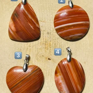 Pendentifs en Agate rouge au choix