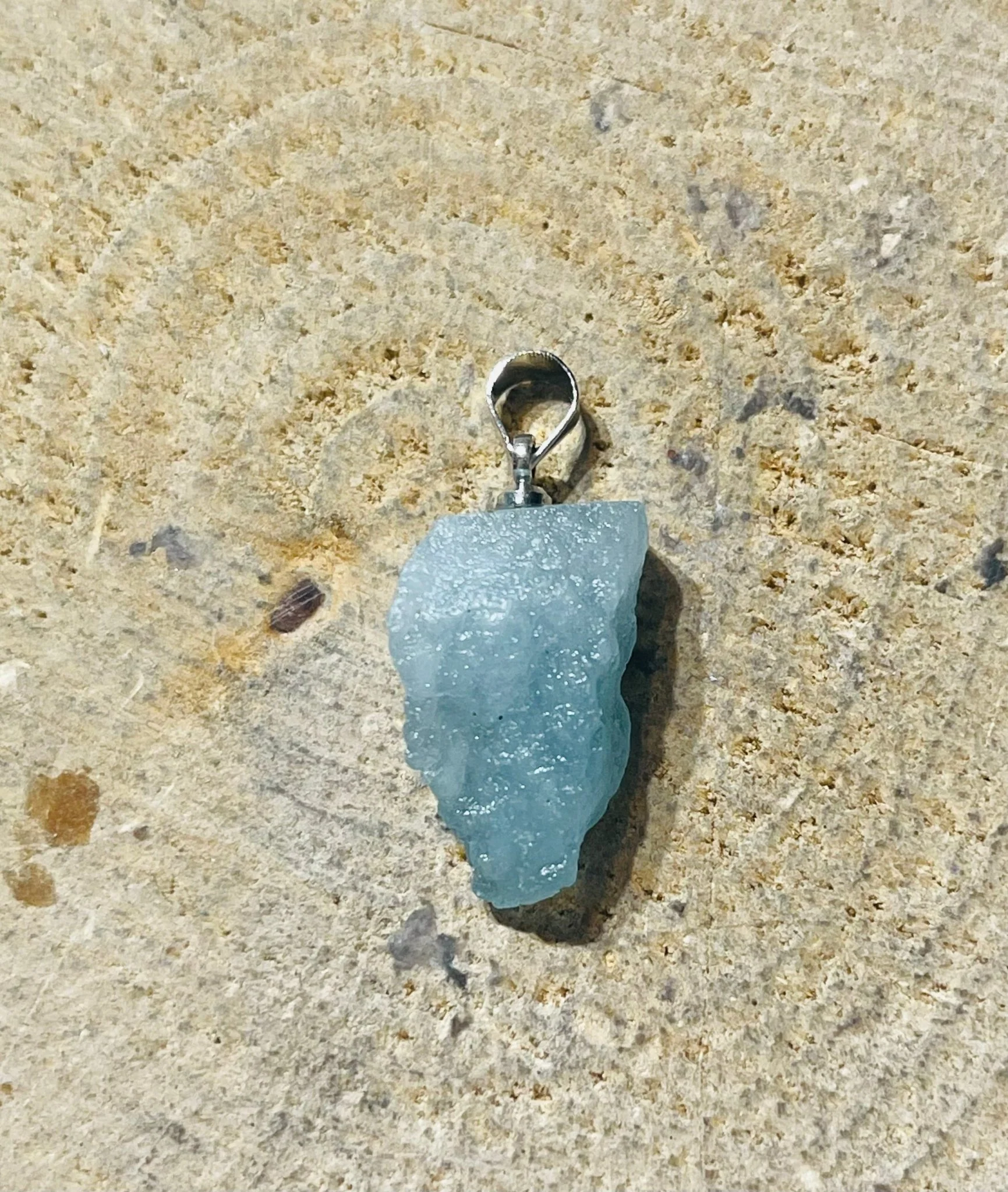 Pendentifs en pierre naturelle Aigue marine brute au choix (1) – Image 9