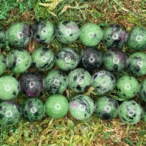 Perles naturelles en Rubis Zoisite en 4 mm