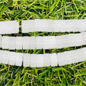 Perles naturelles Heishi en Jade blanc en 6 mm