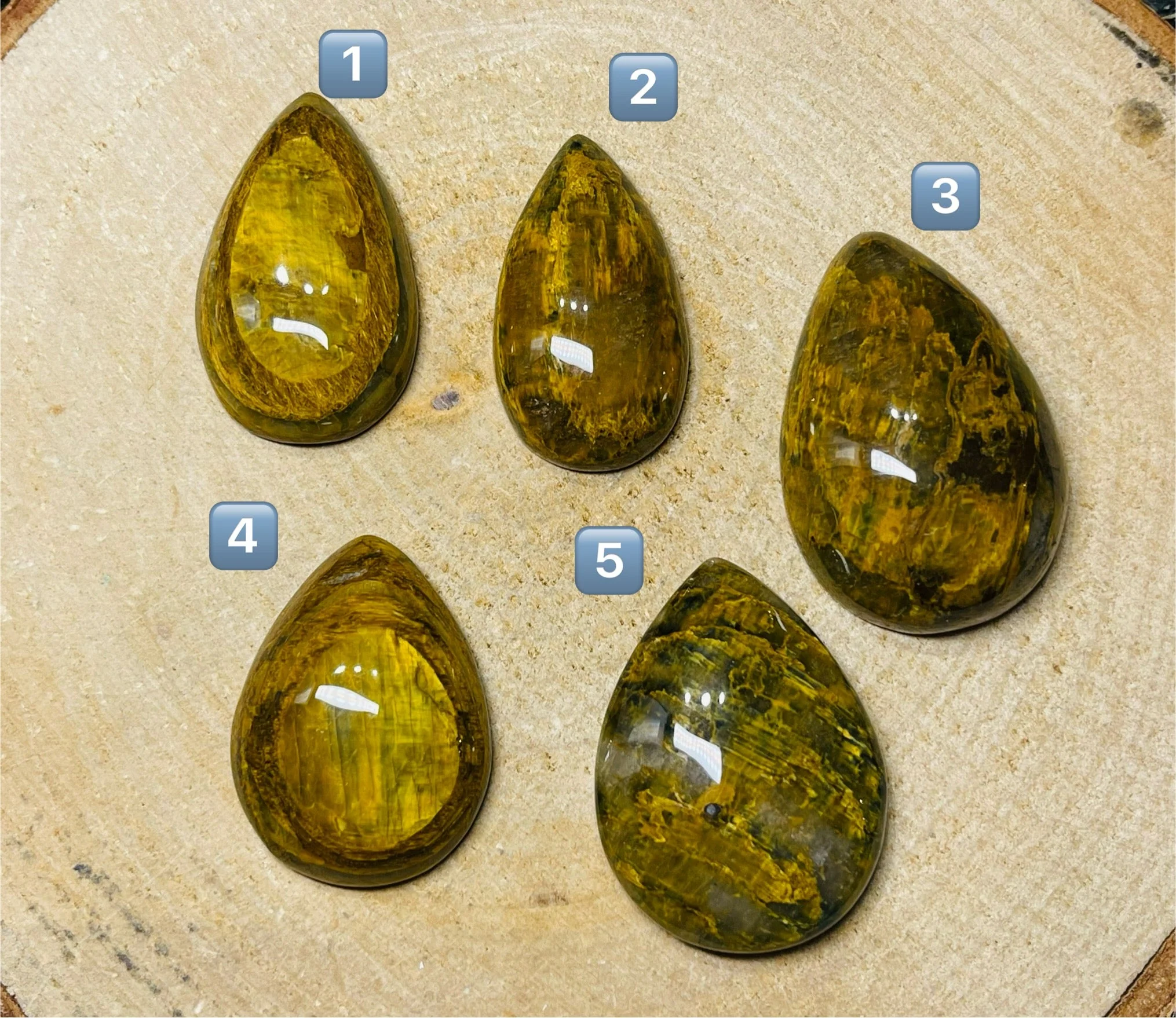 Piétersite cabochon