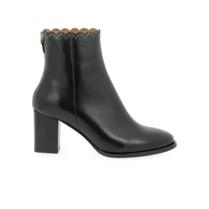 Boots gisella clous